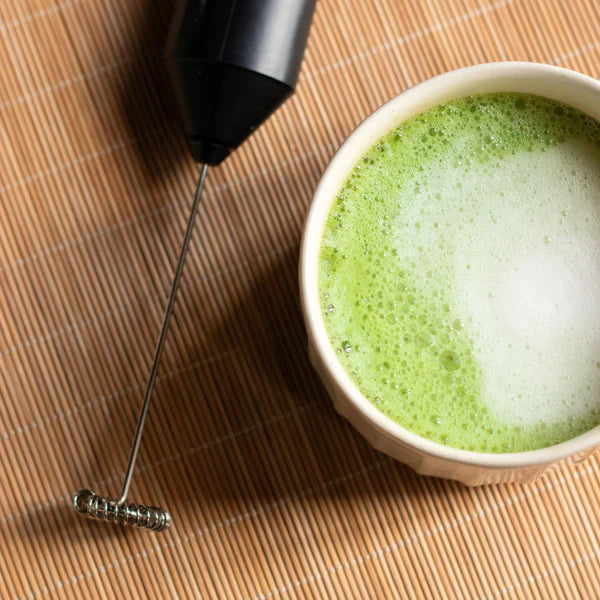 Fouet Électrique Matcha avec support – Anatae