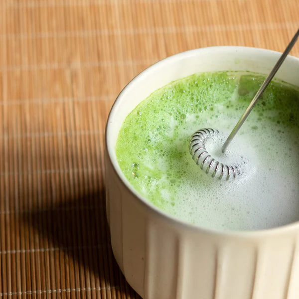 Fouet Électrique Matcha avec support – Anatae